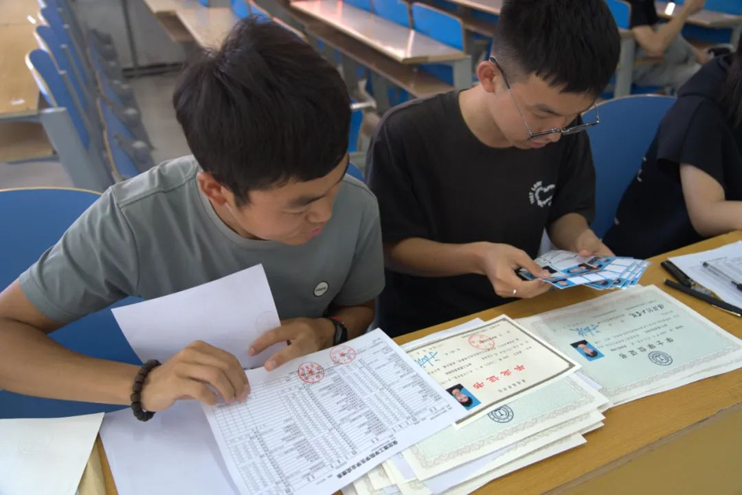 beat365官网 资源与工程技术学院 青春散场 梦想启航