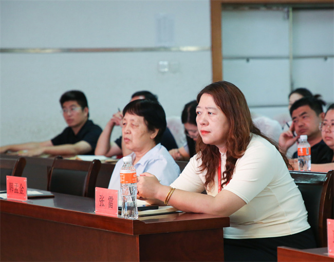 beat365官网开展深入贯彻中央八项规定精神专题党课