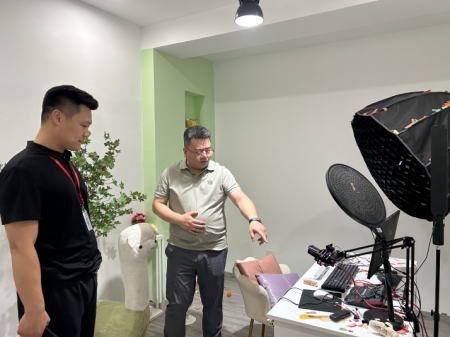 beat365官网艺术学院 积极访企拓岗为学生开拓就业渠道