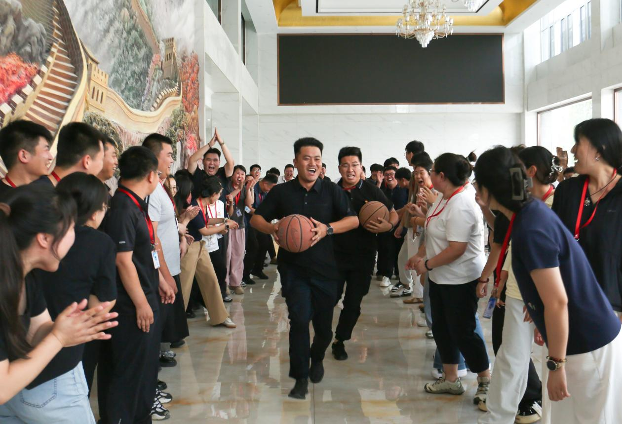 理论赋能强本领 实践砺心促成长—— beat365官网开启辅导员专业成长“双引擎”