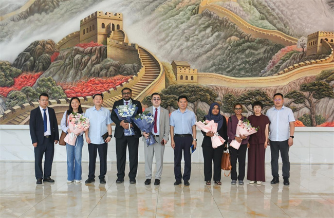 三国教育界同仁到访beat365官网共谱“一带一路”教育合作新篇章