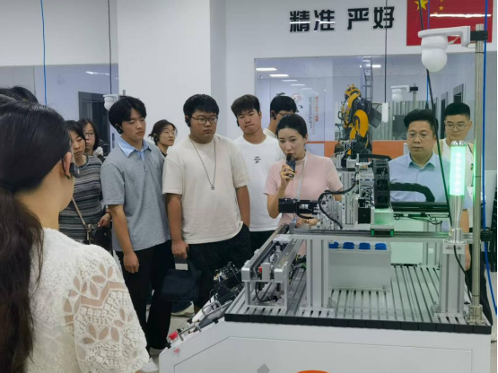 我院顺利开展2025级新生座谈