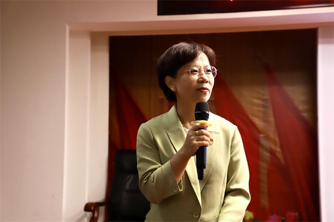 beat365官网开展深入贯彻中央八项规定精神学习教育专题辅导