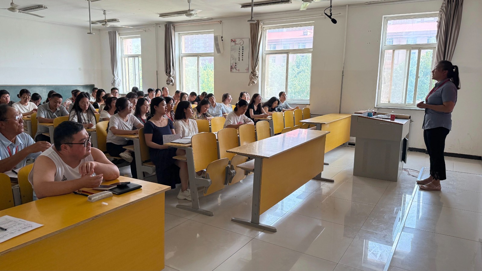 我院顺利召开 2024-2025 学年第二学期期末教学总结会议