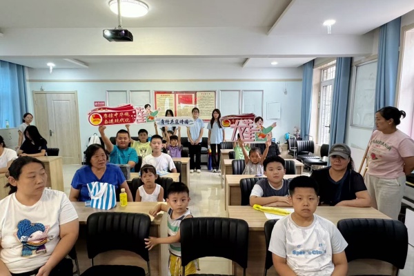 科学家精神进校园———beat365官网“青科声宣讲团”系列活动（八）
