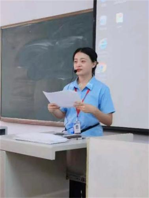 李硕