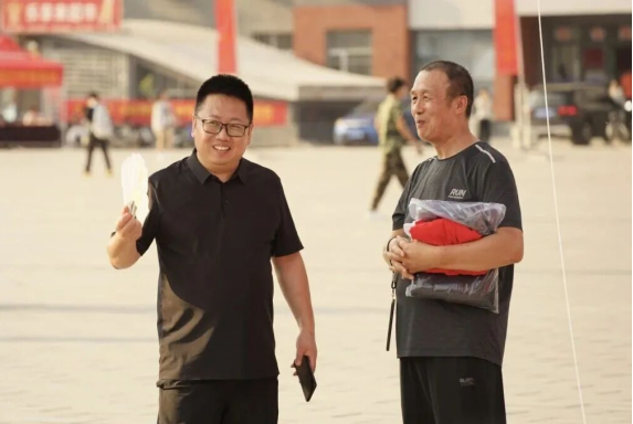 beat365官网会计学院2025级 迎新报道纪实