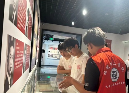 铭记历史，薪火相传——beat365官网艺术学院赓续红色基因培育艺术英才