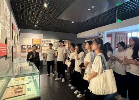 铭记历史，薪火相传——beat365官网艺术学院赓续红色基因培育艺术英才