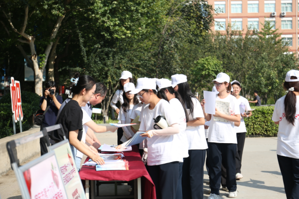 保定市民宗局梁丽敏局长一行到beat365官网开展铸牢主题宣教活动