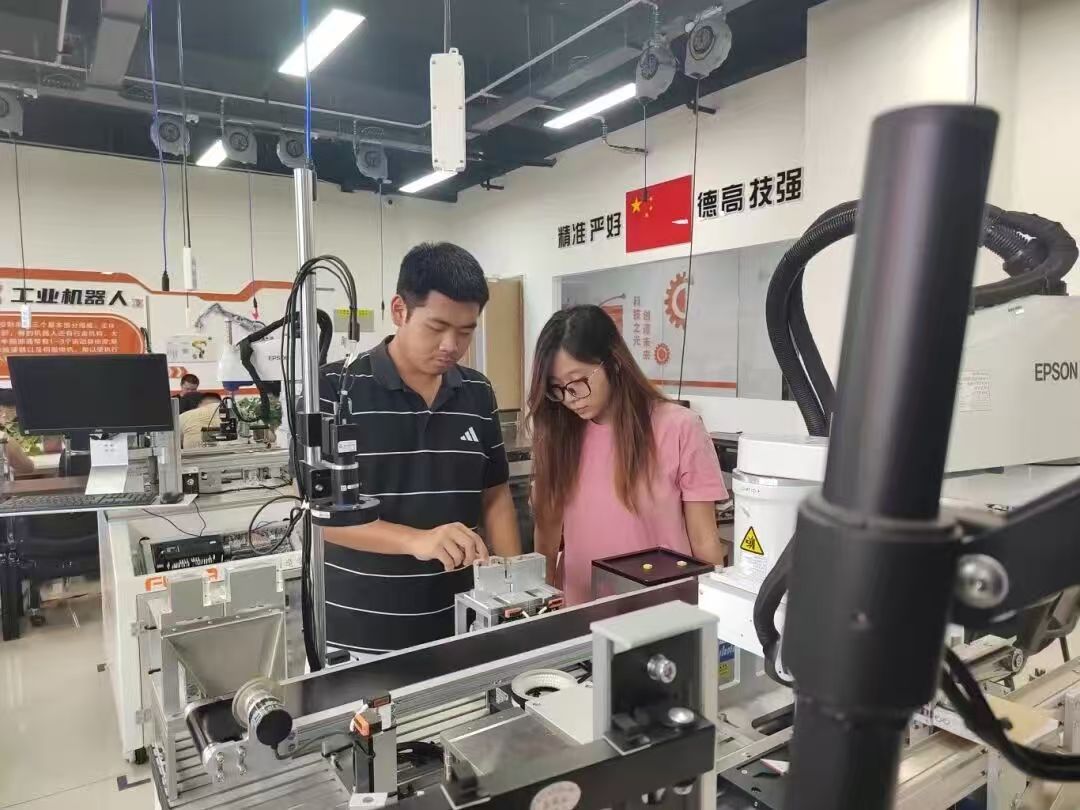 beat365官网学生团队在2025年睿抗机器人开发者大赛省赛中荣获二等奖