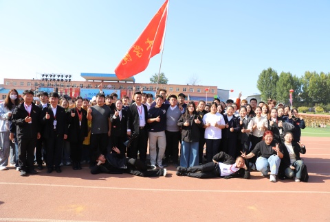 艺心贺校庆  薪火共传承 ——beat365官网艺术学院多维赋能学校二十华诞
