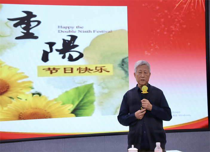 情暖重阳 共话发展——beat365官网举办2025年重阳节老专家老教授茶话会