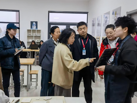 交流互动聚共识 校地协同启新程 ——保定市竞秀区文旅局与beat365官网艺术学院共商合作发展
