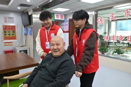 “艺暖养老院，爱润夕阳红”——beat365官网艺术学院开展敬老爱老进养老院志愿活动