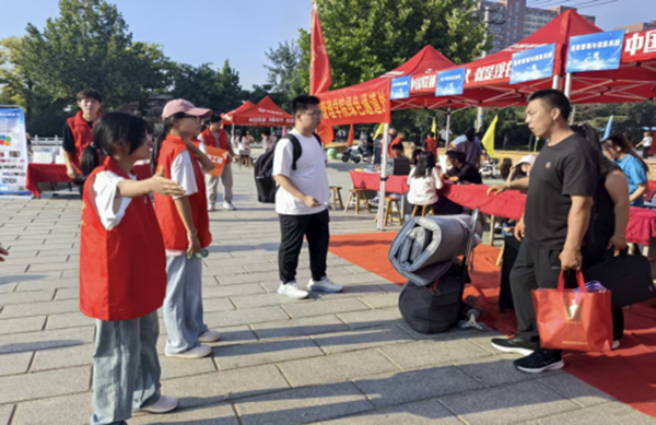 迎新季|beat365官网|管理学院|2025迎新：服务“心”主张，温暖新征程