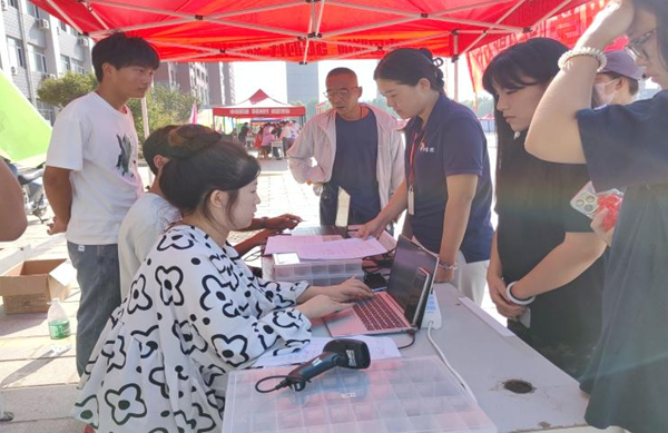 迎新季|beat365官网|管理学院|2025迎新：服务“心”主张，温暖新征程