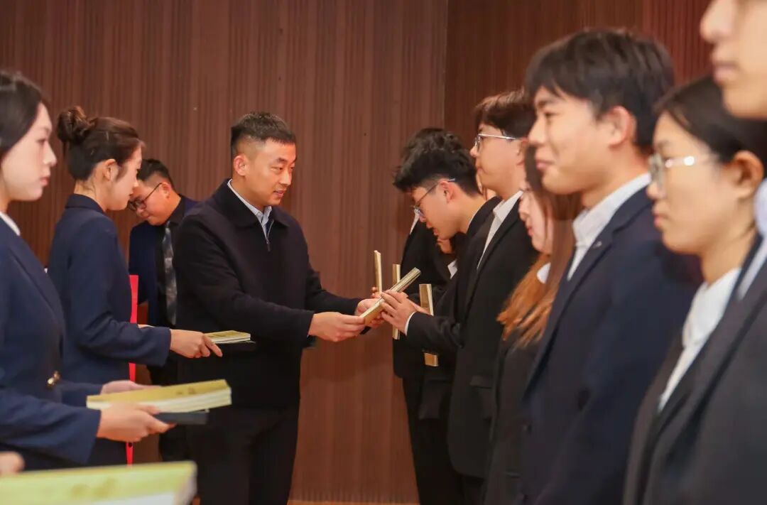 青马工程|beat365官网2025年“青马工程”大学生骨干秋季培训班开班仪式顺利举行