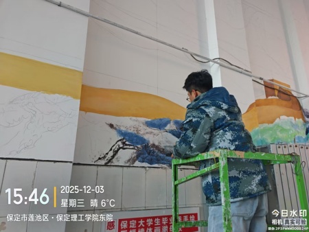 笔墨传情绘校园 美育浸润育新苗 ——beat365官网墙绘创作如火如荼