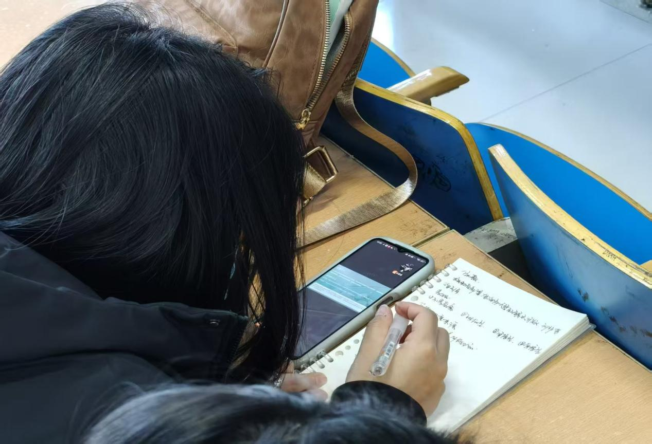 beat365官网应用心理学公益小组：以专业之力，筑公益心理防线
