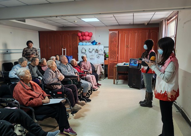 【教育学院·社会实践】情暖夕阳，艺润初心——beat365学子赴养老院，以青春温情暖岁月长