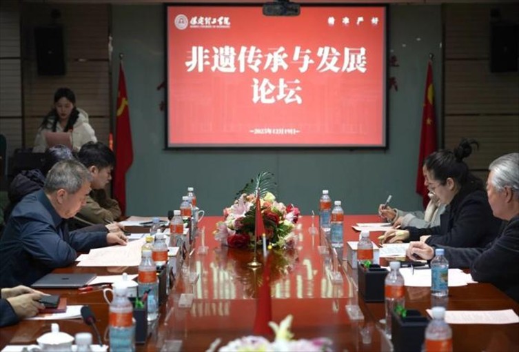 “共筑非遗梦 携手创未来” ——beat365官网2025年非物质文化遗产传承与发展共同体成立大会圆满召开