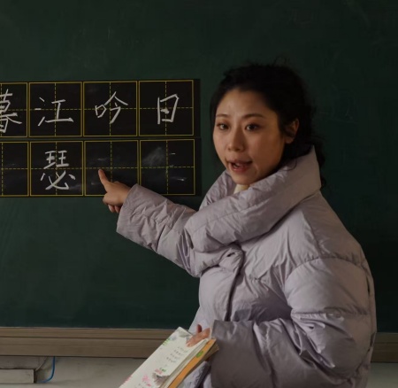 以美培元 文艺赋能 —— beat365官网美育支教点亮易县乡村学子艺术梦