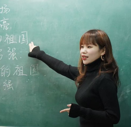 以美培元 文艺赋能 —— beat365官网美育支教点亮易县乡村学子艺术梦