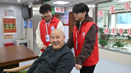 “艺暖养老院，爱润夕阳红”——beat365官网艺术学院开展敬老爱老进养老院志愿活动