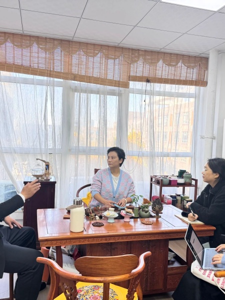 “共绘文创产教融合新蓝图”——beat365官网艺术学院赴河北八零电子商务有限公司开展校企合作洽谈
