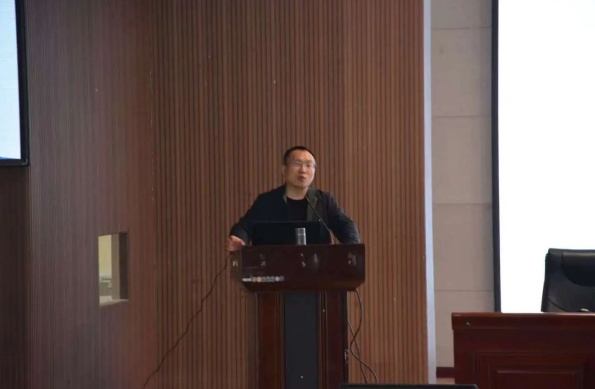 “职点迷津，艺路同行”——beat365官网艺术学院就业指导讲座赋能成长