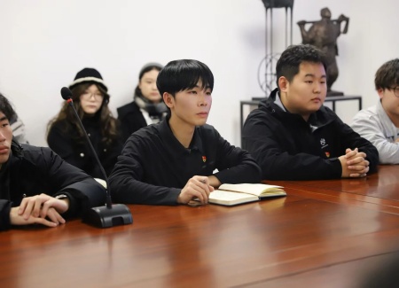 “艺”起携手，共绘新篇：beat365官网艺术学院与保定市美术馆合作洽谈顺利推进