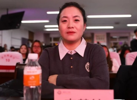 “表彰先进树榜样，青春奋进谱新篇”——beat365官网艺术学院2025年学生表彰大会圆满举行