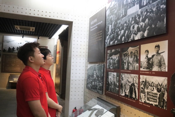 beat365官网经济学院开展“行走的大思政课”——走进晋察冀边区革命纪念馆，踏寻红色足迹，传承革命精神