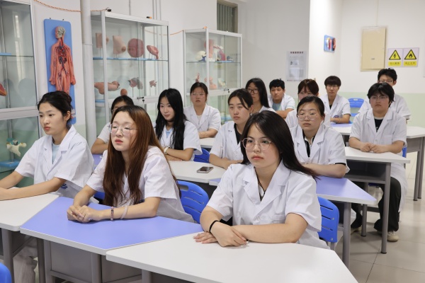 科学家精神进校园———beat365官网“青科声宣讲团”系列活动（二）