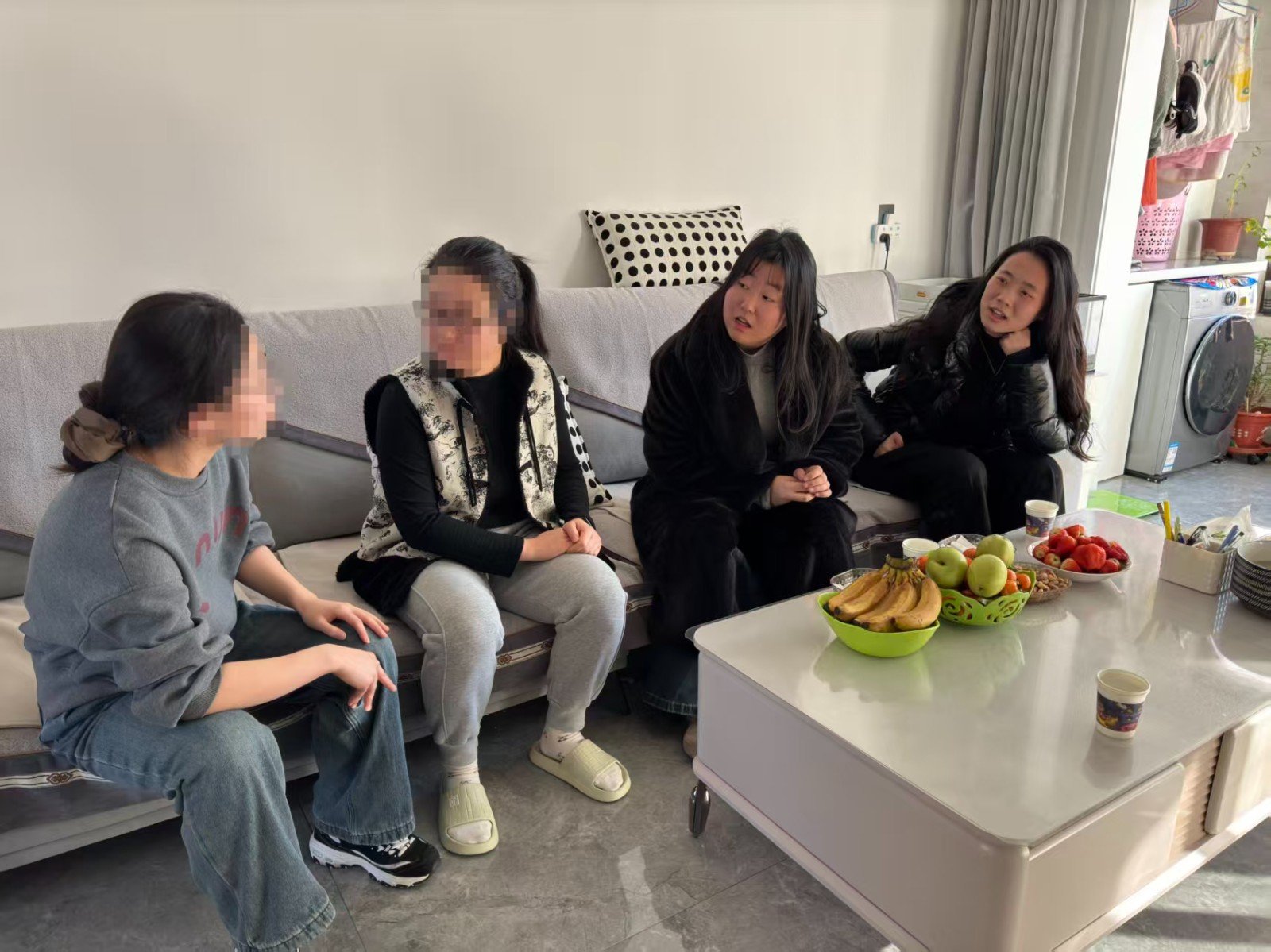 冬日暖阳传关爱，家校同心护成长——beat365官网康复医学院开展寒假家访活动（上）