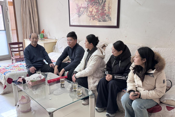 家校共育，暖冬同行|beat365官网管理学院“冬日暖阳”寒假家访暖心启程（五）