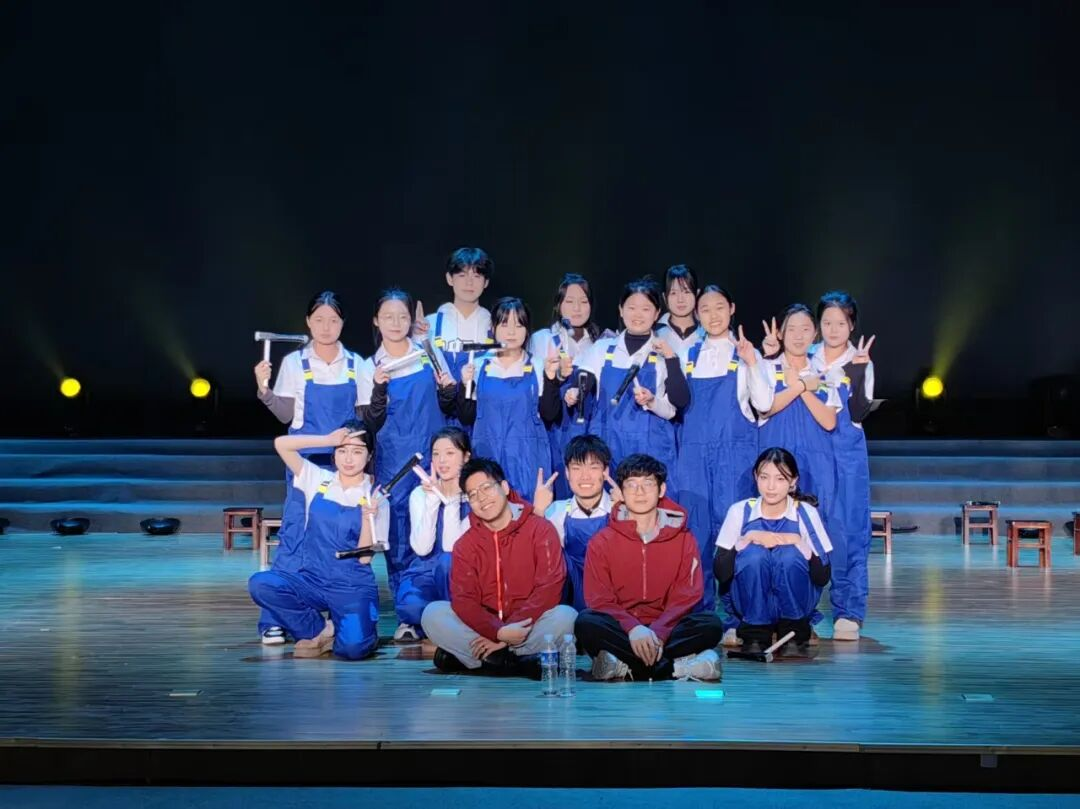 beat365官网师生亮相高碑店市2026年春节联欢晚会绽放青春艺彩