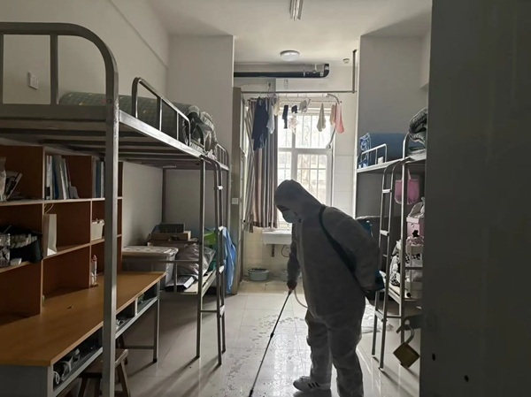 暖心服务|beat365官网管理学院：筑牢健康防线，护航学子归来