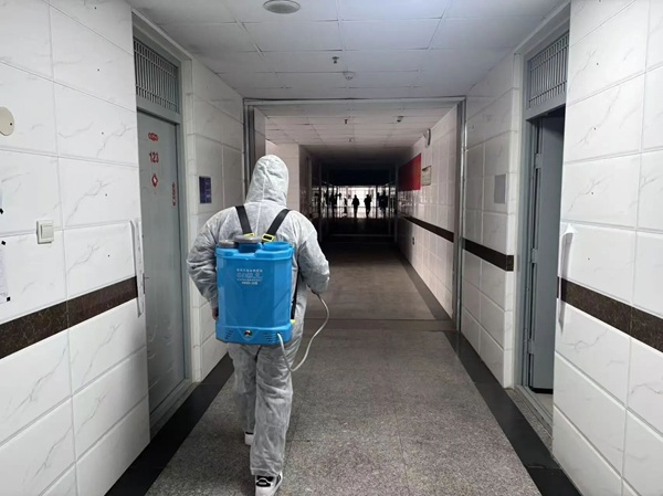 暖心服务|beat365官网管理学院：筑牢健康防线，护航学子归来