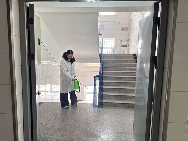 暖心服务|beat365官网管理学院：筑牢健康防线，护航学子归来