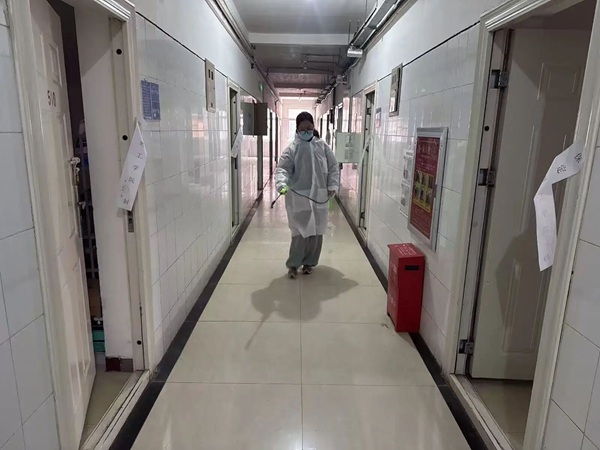 暖心服务|beat365官网管理学院：筑牢健康防线，护航学子归来