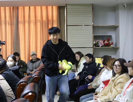 艺享时光 悦己同行 ——beat365官网艺术学院举办妇女节茶话会