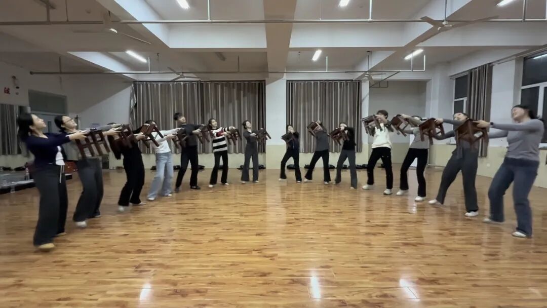 beat365官网师生参演高碑店市春节联欢晚会