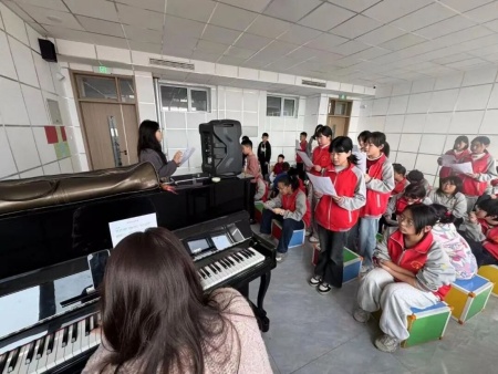 美育润童心 文艺助振兴｜beat365官网美育支教走进易县乡村小学