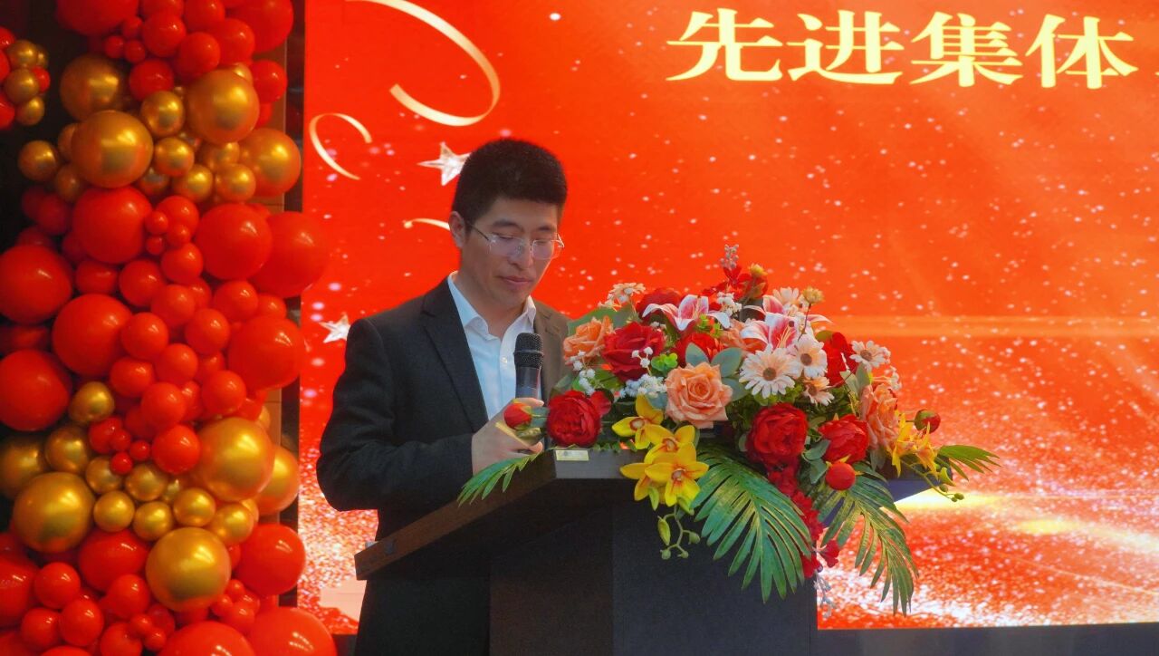 精准严好树新风·笃学奋进新征程——beat365官网隆重召开2025年度学生工作总结暨学风建设表彰大会