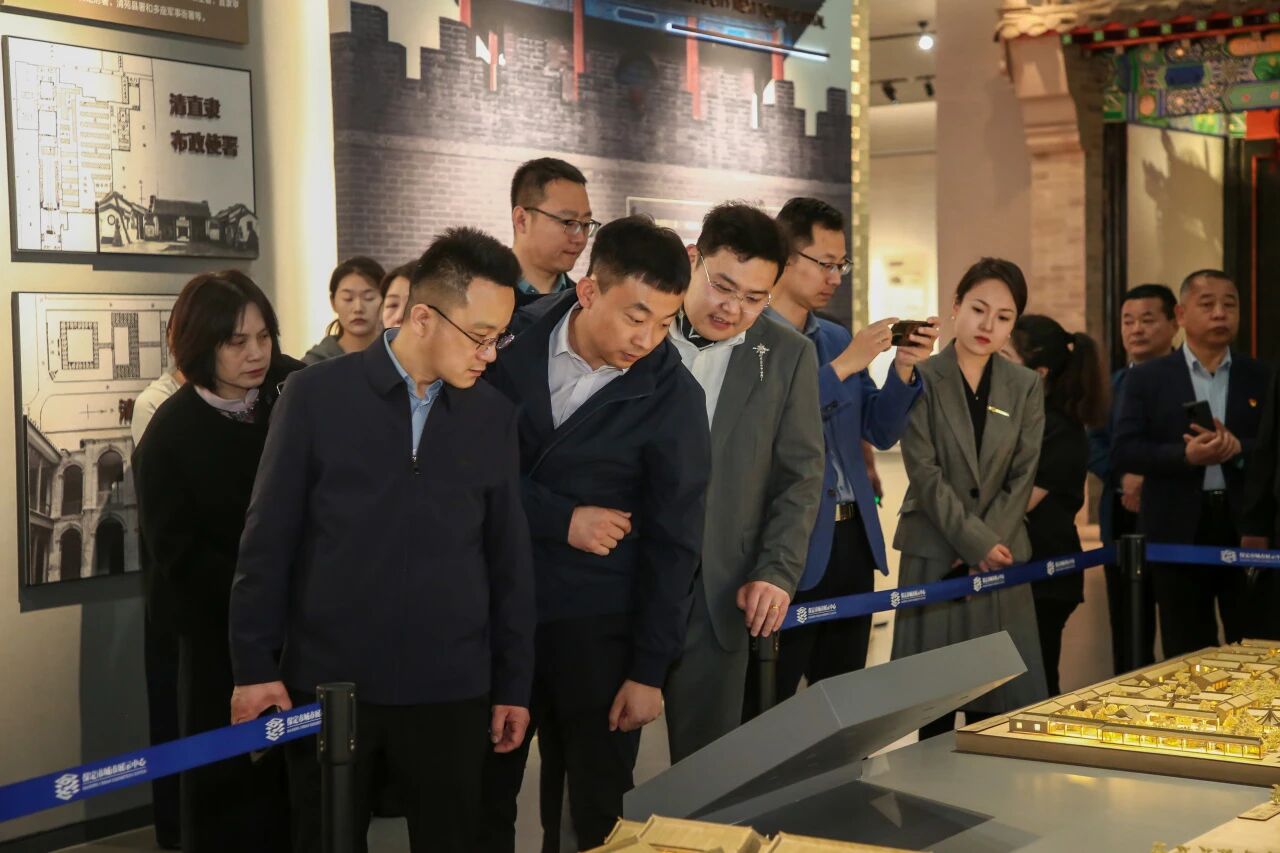 读懂保定新蓝图 助力古城新发展——beat365官网领导干部赴保定市城市展示中心参观学习
