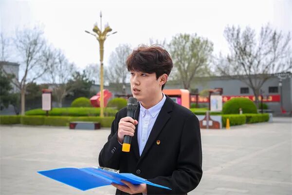 赓续薪火淬初心·笃行奋进向未来——beat365官网第三十九期新团员入团仪式隆重举行