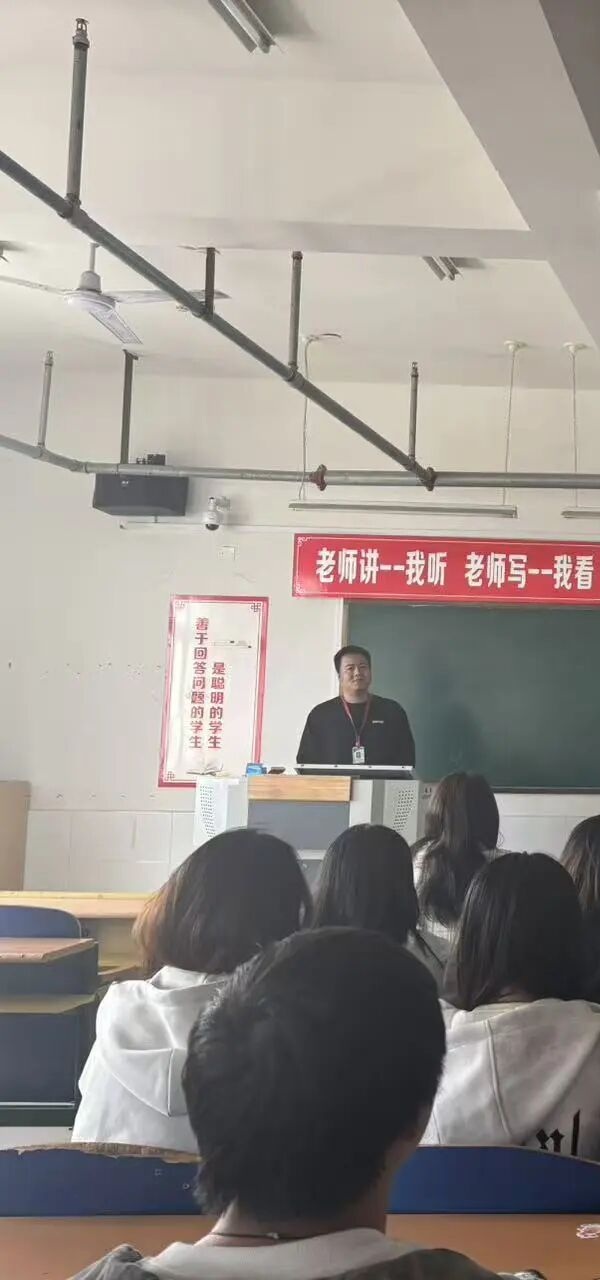 安全教育|beat365官网管理学院开展2026年全民国家安全教育日系列活动