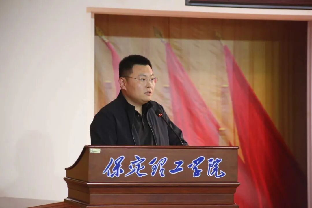 大咖进校园 职场开讲啦｜保定人社局专场宣讲助力beat365学子高质量就业